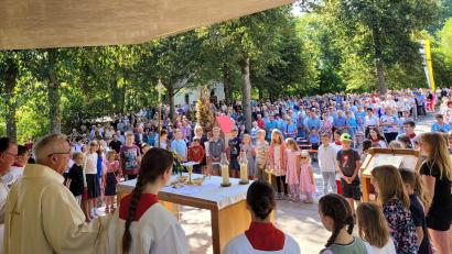 Bild: mma
In jeder Hinsicht gelungen war der Familiengottesdienst beim Hahnbacher Frohnbergfest am letzten Sonntagvormittag.