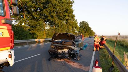 Bild: Roland Wellenhöfer
Ein schwerer Verkehrsunfall auf der B 299 bei Grafenwöhr endete glimpflich.
