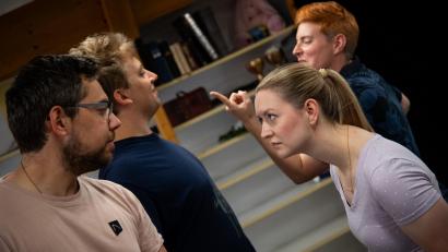 Bild: Max Hegner
Das Stück „Heureka – ein zauberhafter Impro-Schinken!“ wird am 12. September im Ovigo-Probenraum Schwarzenfeld uraufgeführt.