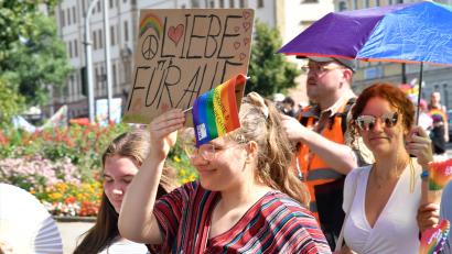 Symbolbild: Petra Hartl
Zum ersten Mal findet ein Christopher-Street-Day (CSD) in Weiden statt. Am 23. August demonstrieren queere Personen für Rechte und Toleranz.