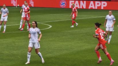 Bild: tk
Zentral im Mittelfeld: Sara Däbritz stand gegen Bayern München in der Startelf.