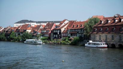 Bild: Daniel Vogl/dpa
Die Wasserschutzpolizei sucht nach Hinweisen zu den bislang unbekannten Schwimmern. (Archivbild)