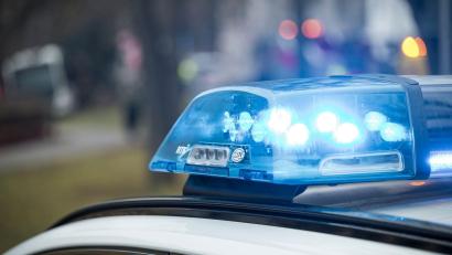 Bild: Daniel Vogl/dpa
Polizisten fiel der Wagen wegen möglicher Hinweise auf Verbindungen zur rechtsextremen Szene auf. (Symbolbild)