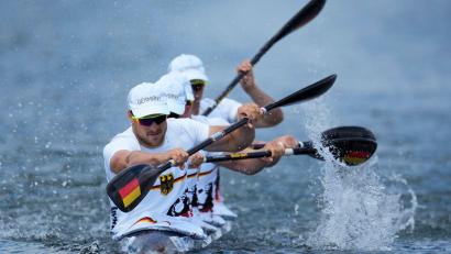 Bild: Ebrahim Noroozi/AP/dpa
Der deutsche Kajak-Vierer kam bei der WM in Mailand auf Rang vier. (Archivbild)