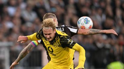 Bild: Sina Schuldt/dpa
Enttäuschung in Gelb: Julian Brandt und der BVB.