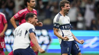 Bild: Darryl Dyck/The Canadian Press/AP/dpa
Thomas Müller traf per Elfmeter zum 3:2-Sieg.
