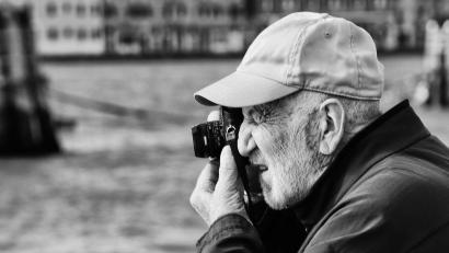 Bild: Matteo Chinellato/IPA via ZUMA Press/dpa
Der italienische Fotograf und Fotojournalist Gianni Berengo Gardin ist im Alter von 94 Jahren gestorben.
