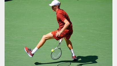 Bild: Yuki Iwamura/AP/dpa
Vorjahreschampion Jannik Sinner hatte zum Auftakt der US Open leichtes Spiel.