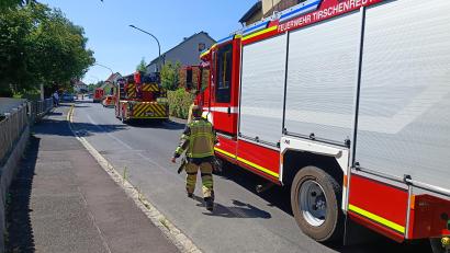 Bild: nic
Die Feuerwehren Lengenfeld und Tirschenreuth sind am Dienstagmittag zu einem Küchenbrand in einem Haus am Lengenfelder Weg in Tirschenreuth ausgerückt.
