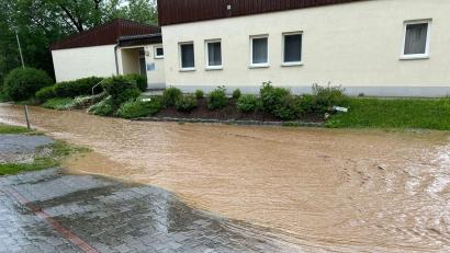 Archivbild: Hubert Sellner
In Illschwang kommt es dank der besonderen Kessellage des Ortes immer wieder zu Überschwemmungen.