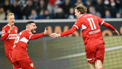 Bild: Uwe Anspach/dpa
Deniz Undav (l) hat seine Meinung zum Wechseltheater um seinen Teamkollegen Nick Woltemade (r). (Archivbild)