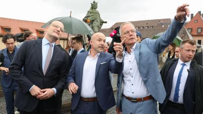 Bild: Daniel Karmann/dpa
Die schwarz-roten Fraktionsspitzen wollen mehr Teamplay.