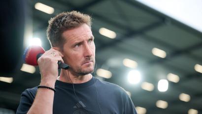 Bild: Bernd Thissen/dpa
Nürnberg-Trainer Miroslav Klose sieht sich beim Zweitliga-Spiel gegen Paderborn nicht im Mittelpunkt. (Symbolbild)