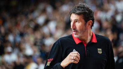 Bild: Marius Becker/dpa
Aus dem Krankenhaus raus: Basketball-Trainer Mumbru.