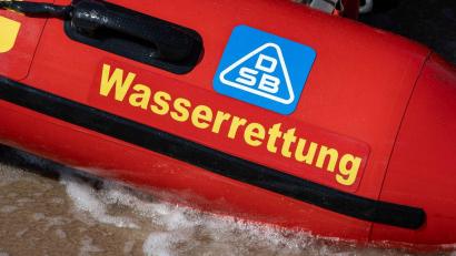 Bild: Stefan Sauer/dpa
Auch die Wasserrettung war an der Suche beteiligt. (Symbolbild)