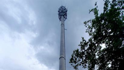 Archivbild: Franz Prey
Den Funkmast in Traunricht darf Telefónica nicht nutzen. Der Mobilfunkanbieter will sein Netz in Schwarzenfeld aber verbessern.