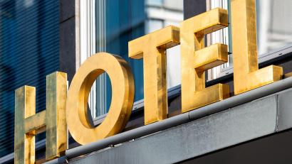 Bild: Daniel Bockwoldt/dpa
Bis 29. August können sich Gaststätten über „mybookingclaim“ registrieren. (Symbolbild)