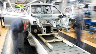 Bild: Julian Stratenschulte/dpa/dpa-tmn
Die Arbeitslosenzahlen steigen in der Regel über den Sommer, weil Unternehmen vor den Ferien weniger einstellen und Ausbildungsverhältnisse enden. (Archivbild)
