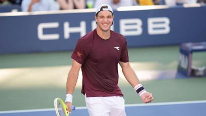 Bild: Seth Wenig/AP/dpa
Es wartet ein großer Auftritt: Jan-Lennard Struff wird sich mit Novak Djokovic messen.