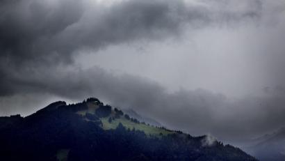Bild: Karl-Josef Hildenbrand/dpa
Nur am Sonntag können sich die Menschen in Bayern über Sonne freuen. (Archivbild)