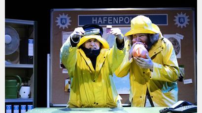 Bild: Rudi Ott/exb
"Baby Dronte" heißt das Kindertheaterstück, mit dem das Theater Mummpitz in Grafenwöhr zu Gast ist.