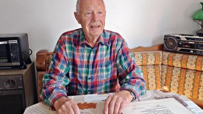 Bild: ld
An viele interessante Ereignisse erinnert sich Hans Heise, wenn er in den Dokumenten aus seiner Berliner Zeit blättert.