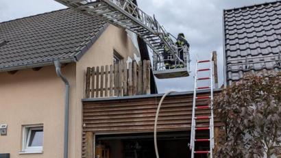 Bild: FFW Poppenricht
In Poppenricht musste am Samstag die Feuerwehr anrücken.