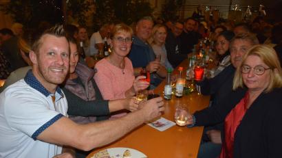 Bild: jr
Keine Frage, den Besuchern gefiel der Weinabend.
