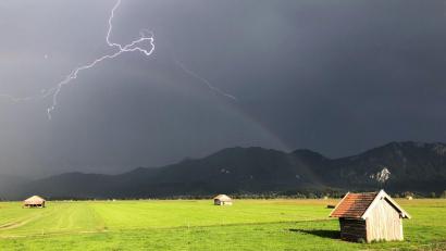 Bild: Valentin Gensch/dpa/dpa-tmn
Auf Teile Bayerns kommen kräftige Gewitter zu. (Archivbild).