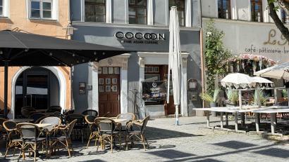 Bild: Gabi Schönberger
Bald werden im ehemaligen "La Vita" am Unteren Markt in Weiden asiatische Gerichte serviert. Im September eröffnet das "Cocoon".