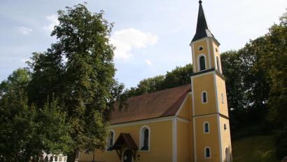 Bild: swo
Seit der umfassenden Sanierung der Kirche vor etwa 30 Jahren sind merklich weniger Risse entstanden. Die Kirche wurde dabei komplett mit einem Betonfundament unterfangen.