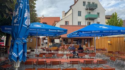Bild: Wolfgang Steinbacher
Der Biergarten liegt in einem Hinterhof der Sulzbacher Neustadt – versteckt, urig, ruhig.