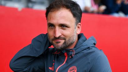 Bild: Sven Hoppe/dpa
Jose Barcala, der neue Trainer der Bayern-Frauen, feiert sein Heimdebüt vor einer Rekordkulisse. (Archivbild)