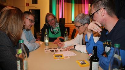 Archivbild: Stefan Neidl
Hier wurde schon im Frühjahr eifrig gerätselt: Der Quiz-Abend in Grafenwöhr stößt auf großes Interesse. Nun stehen zwei weitere Termine fest.