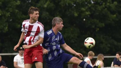 Archivbild: mhs
Nicholas Binder (links) und die DJK Dürnsricht treffen in der Kreisliga West am kommenden Sonntag auf den SV Diendorf.