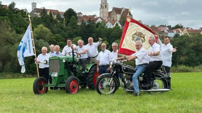 Bild: Walter Elberskirch
Ein Höhepunkt im Jubiläumsjahr wird ein Oldtimerkonvoi durch die historische Altstadt Nabburgs am 21. September. Fahrzeuge aus 125 Jahren begleiten den Männerverein durch seine Geschichte.