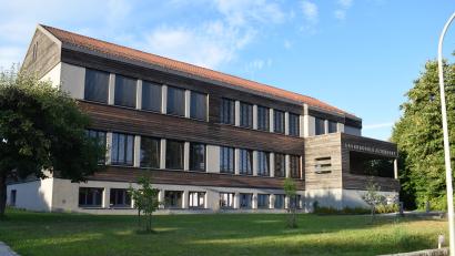 Bild: bnr
Für die neugegründete Kindergartengruppe "Rote Mistel" wurde im Obergeschoss der Grundschule Altendorf ein Interimskindergarten eingerichtet.