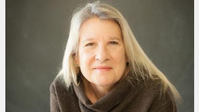 Bild: Rosanne Olson
Die us-amerikanische Autorin Katharine Whitcomb stellt ihre Gedichte im Le Café von Horsch vor.