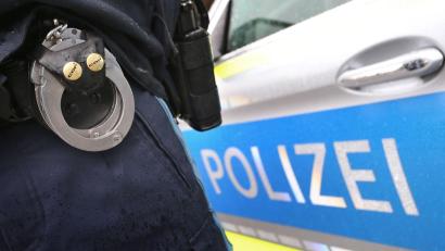 Bild: Karl-Josef Hildenbrand/dpa
Laut Polizei wurde die Stimme der Tochter mit KI erzeugt. (Symbolbild)