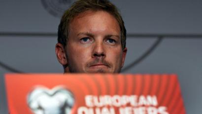 Bild: Federico Gambarini/dpa
Julian Nagelsmann will gegen Nordirland den WM-Kurs einschlagen.