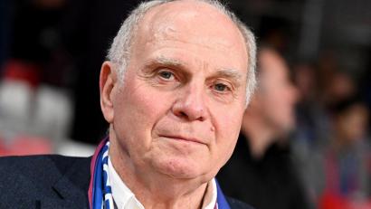 Bild: Ulrich Gamel/Bildagentur kolbert-press/dpa
Uli Hoeneß bezieht im Doppelpass Stellung.