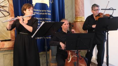 Bild: Fred Lehner
Zu begeistern wusste das tschechische Trio Marketa Stivinova beim Konzert in der Flosser Synagoge.