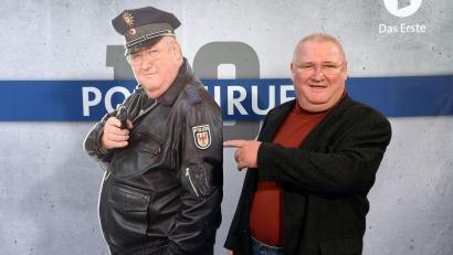 Bild: Ralf Hirschberger/dpa-Zentralbild/dpa
Horst Krause posiert neben Horst Krause.