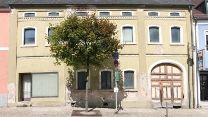 Bild: Josef Pilfusek [pi] (josef.pilfusek@t-online.de)
Das Gebäude Hauptstraße 17 wird im Rahmen der Städtebauförderung