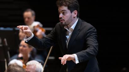 Bild: Sven Hoppe/dpa
Lahav Shani leitet auch das Israel Philharmonic Orchestra (Archiv).