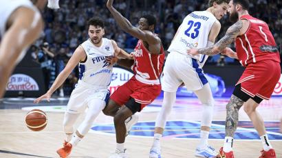 Bild: Heikki Saukkomaa/Lehtikuva/dpa
Finnlands Basketballer stehen bei der EM erstmals im Halbfinale.