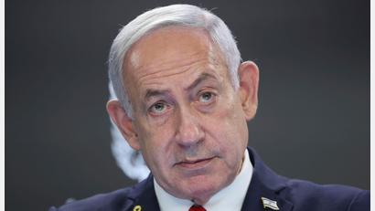 Bild: Abir Sultan/Pool EPA/dpa
Israels Ministerpräsident Benjamin Netanjahu hat eine israelische Siedlung im Westjordanland besucht, um ein umstrittenes Vorhaben voranzubringen. (Archivbild)