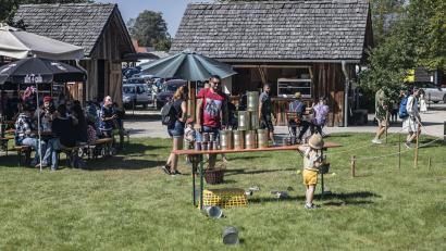 Bild: Susan Sümer/Geschichtspark Bärnau/exb
Das große Kinderfest im Geschichtspark bietet Spaß für die jungen Besucherinnen und Besucher.