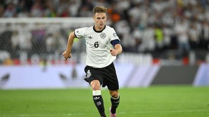 Bild: Marius Becker/dpa
DFB-Kapitän Joshua Kimmich will Fußball-Talente in seiner Heimat, dem Schwarzwald, fördern.