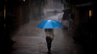Bild: Emilio Morenatti/AP/dpa
Regenwetter während Kataloniens Nationalfeiertag "Diada"